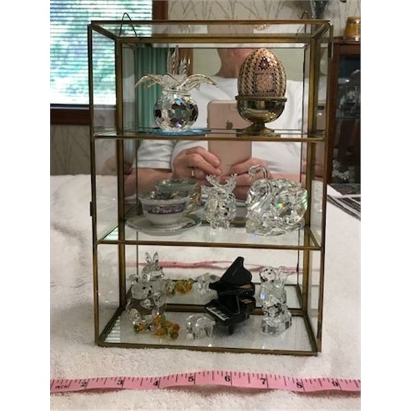 #535: Rectangular holder with mirror on rear wall, no door. 7” (18.5 cm) wide x 10[x=#8221/