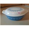 Image 1 : Pyrex Snowflake Casserole Dish with Lid