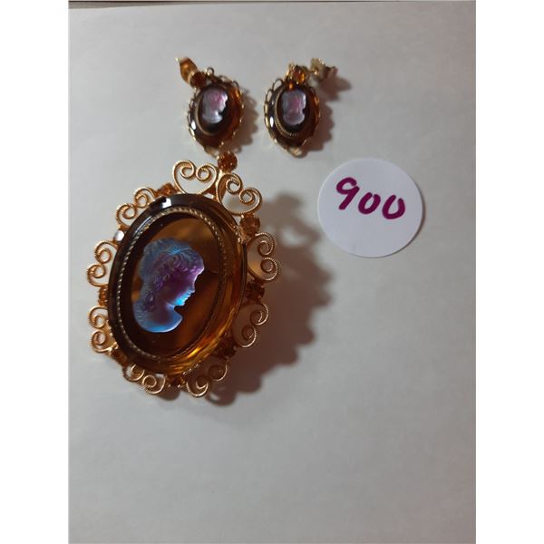 Pretty Vintage Cameo Set