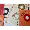 Image 8 : 921 – Collection of 45’s Vinyl – Beatles, Rolling Stones, Prince, Elvis