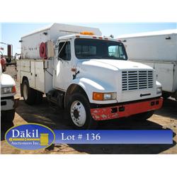 1995 INTERNATIONAL 4700 CREW TRUCK,