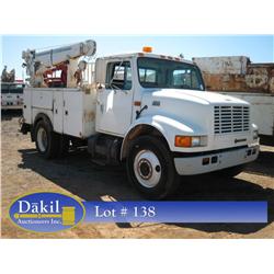 1996 INTERNATIONAL 4700 CREW TRUCK,
