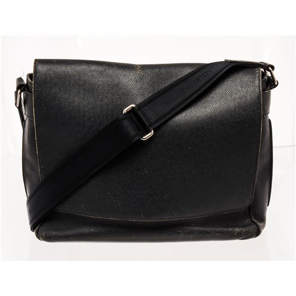 Louis Vuitton Black Taiga Leather Roman MM Messenger Bag