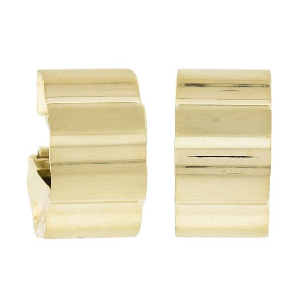 14k Yellow Gold 11.3mm Wide Dual Finish Scalloped Cuff Omega Back Earrings