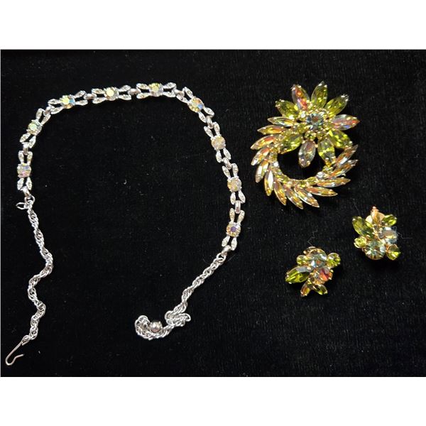 Four Vintage Rhinestone Jewellery Pieces