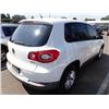 Image 3 : 2011 Volkswagen Tiguan