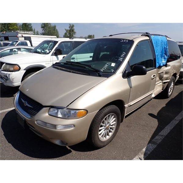2000 Chrysler Town and Country