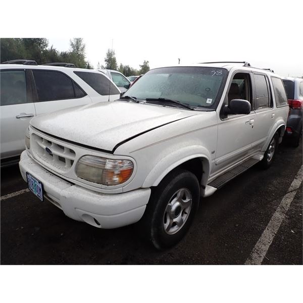 2000 Ford Explorer