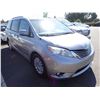Image 2 : 2012 Toyota Sienna