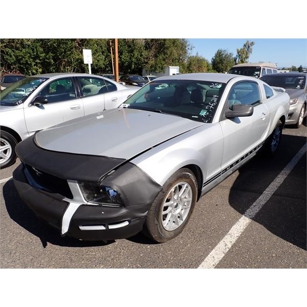2005 Ford Mustang
