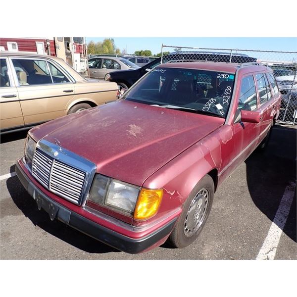 1990 Mercedes-Benz 300TE