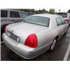 Image 3 : 2004 Lincoln Town Car