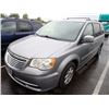 Image 1 : 2013 Chrysler Town and Country