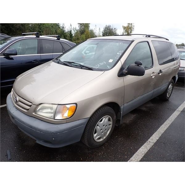 2001 Toyota Sienna