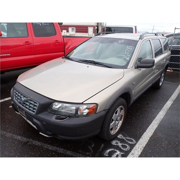 2004 Volvo XC70