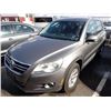 Image 1 : 2010 Volkswagen Tiguan