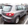 Image 3 : 2010 Volkswagen Tiguan
