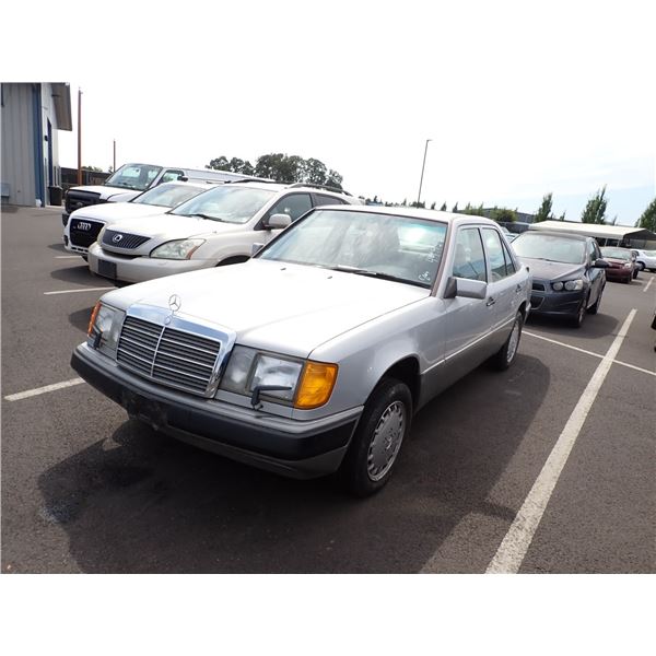 1991 Mercedes-Benz 300E