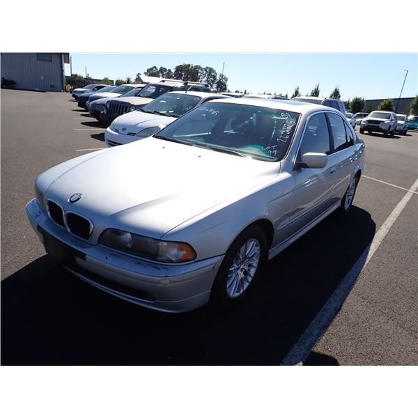 2002 BMW 525i