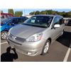 Image 1 : 2004 Toyota Sienna