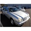 Image 2 : 1997 Mercedes-Benz E420