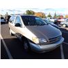Image 2 : 1999 Toyota Sienna
