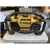 Image 3 : DEWALT 18V POWER TOOL SET AND JOBSITE RADIO