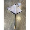 Image 1 : PATIO UMBRELLA