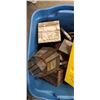 Image 2 : TOTE OF ASSORTED GARDEN ITEMS, KNEELER ETC
