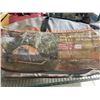 Image 2 : OZARK TRAIL CAMP TENT AND 2 CAMPING CHAIRS