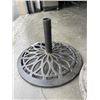 Image 3 : 2 CAST IRON UMBRELLA STANDS