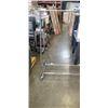 Image 2 : FOLDING CLOTHING RACK