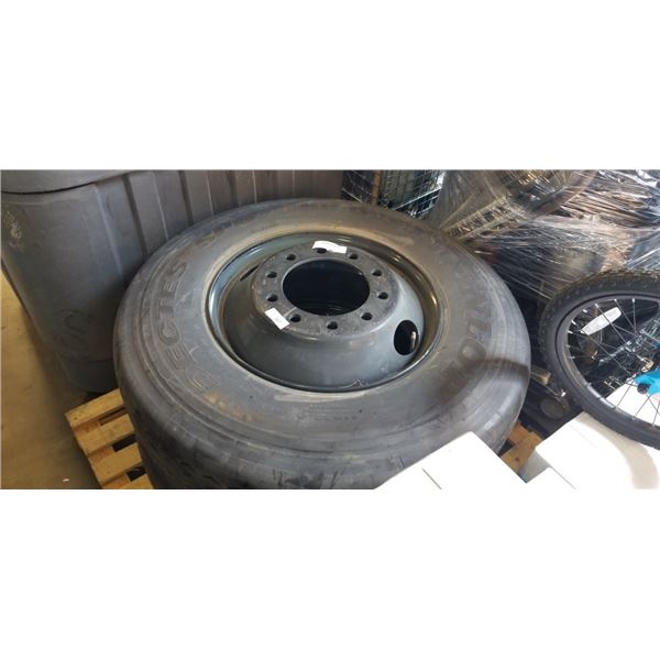 2  11  22.5 TRAILOR RECAPS ON NEW STEEL WHEEL