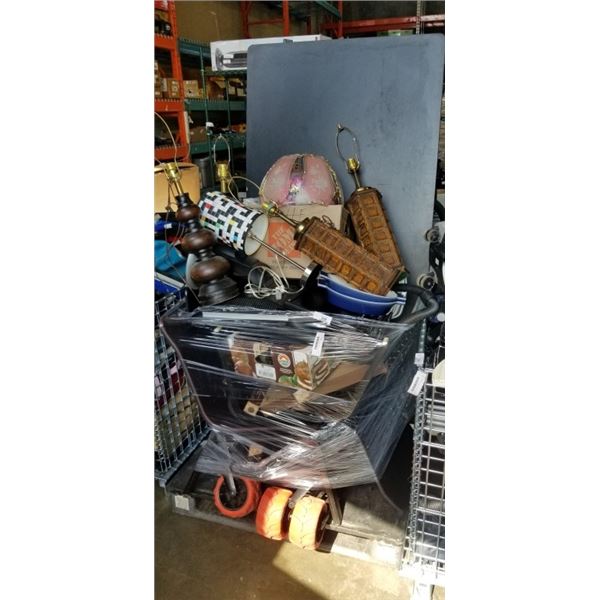 PALLET OF ABANDONED AUCTION ITEMS