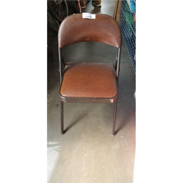 6 BROWN PADDED FOLDING CHAIRS