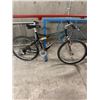 Image 1 : BLACK DIAMONDBACK BIKE