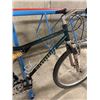 Image 4 : BLACK DIAMONDBACK BIKE