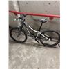 Image 1 : GREY SPECIALIZED BIKE