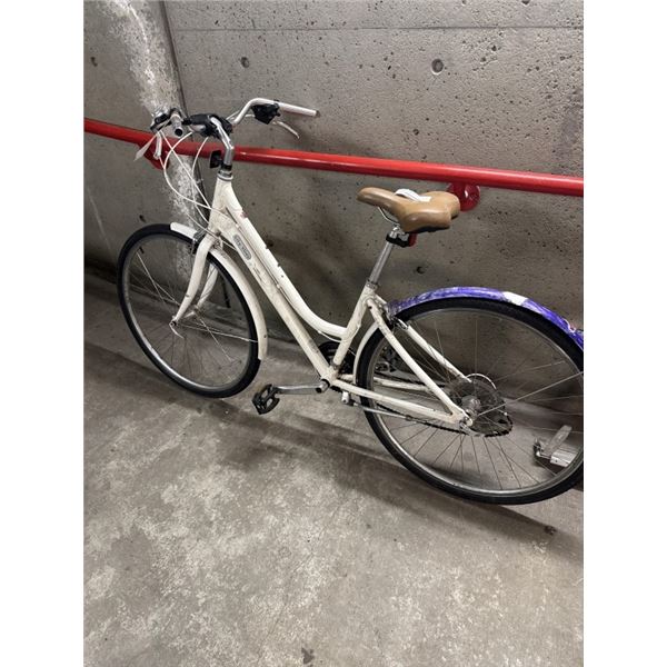 WHITE NORCO BIKE