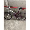 Image 1 : WHITE NAKAMURA BIKE
