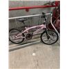 Image 1 : PINK RAZOR BIKE