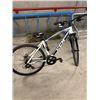 Image 1 : WHITE CCM BIKE