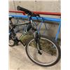 Image 2 : BLACK GT BIKE