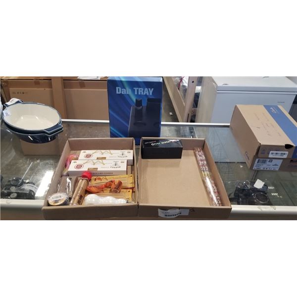 NEW DAB TRAY AND ASSORTED NEW SMOKING PARAPHENELIA