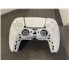 Image 2 : PS5 WHITE DUALSENSE WIRELESS CONTROLLER - TESTED WORKING, RETAIL $94