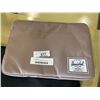 Image 2 : INSIGNIA LAPTOP BAG AND HERCHEL LAPTOP SLEEVE