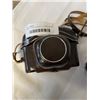 Image 5 : VINTAGE ZEISS IKON MATIC 35MM CAMERA IN LEATHER CASE