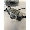 Image 2 : VINTAGE KODAK BROWNIE SUPER 27 AND KODAK PONY 135 CAMERAS