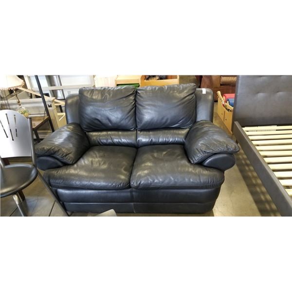 BLACK LEATHER LOVESEAT