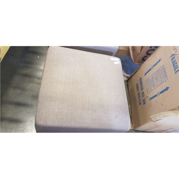 NEW COZEY ATMOSPHERE OTTOMAN